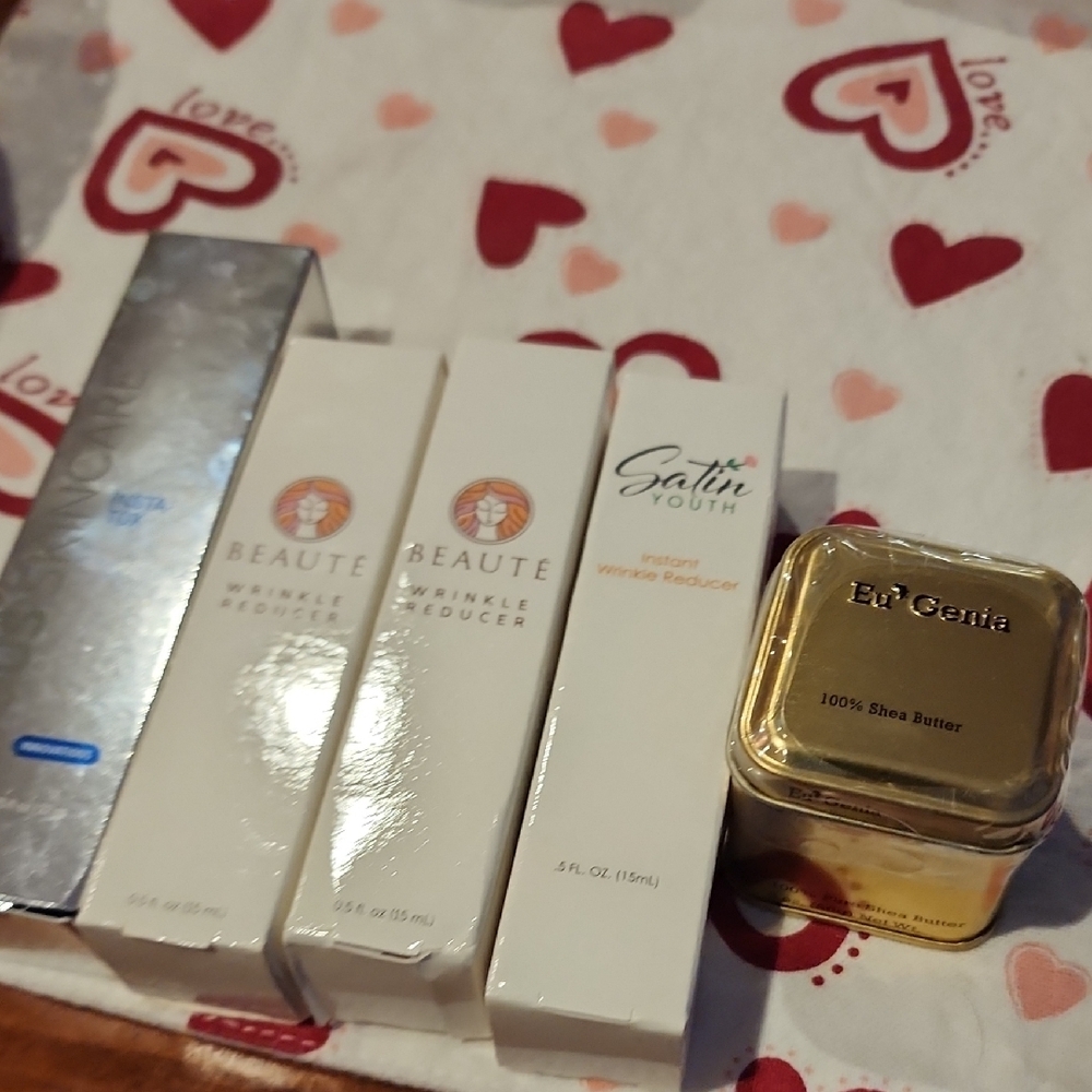 Beaute and Satin Youth Skincare Set